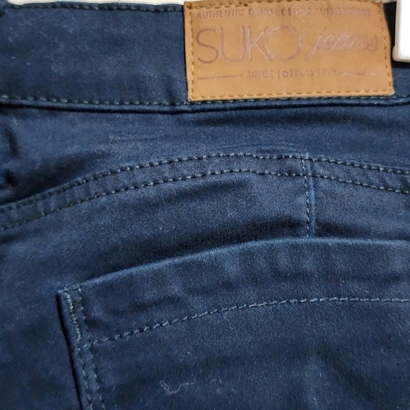 Suko jeans streched denim bermuda butt lift color dark blue - Picture 4 of 5